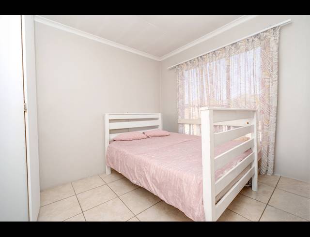 2 BEDROOM APARTMENT FOR SALE IN ALLEN'S NEK